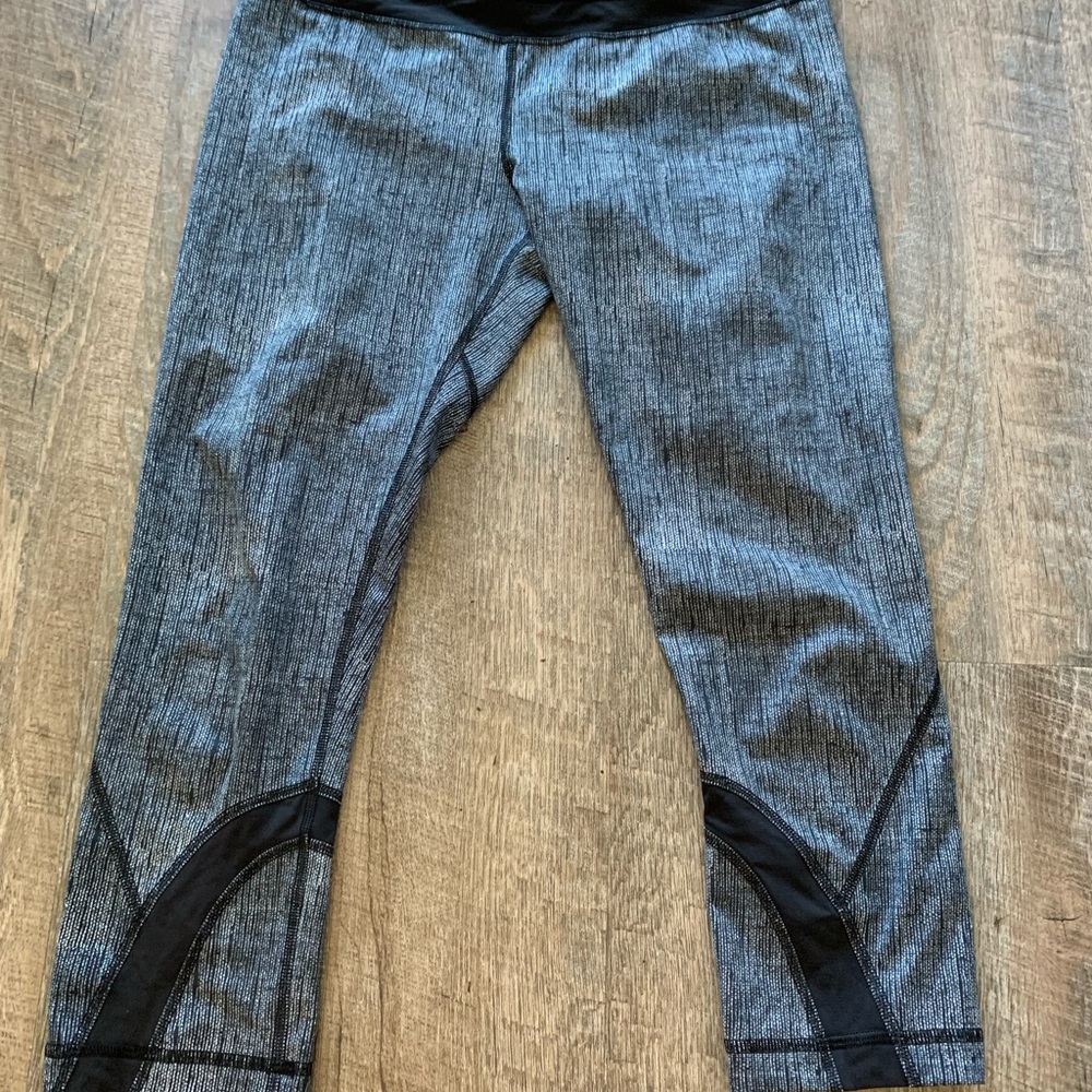 -Lululemon leggings size 8